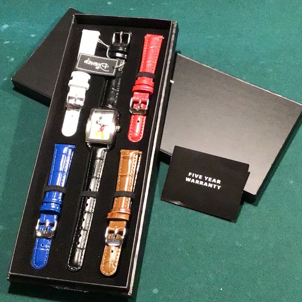 Disney Watch Set - Picture 2 of 6